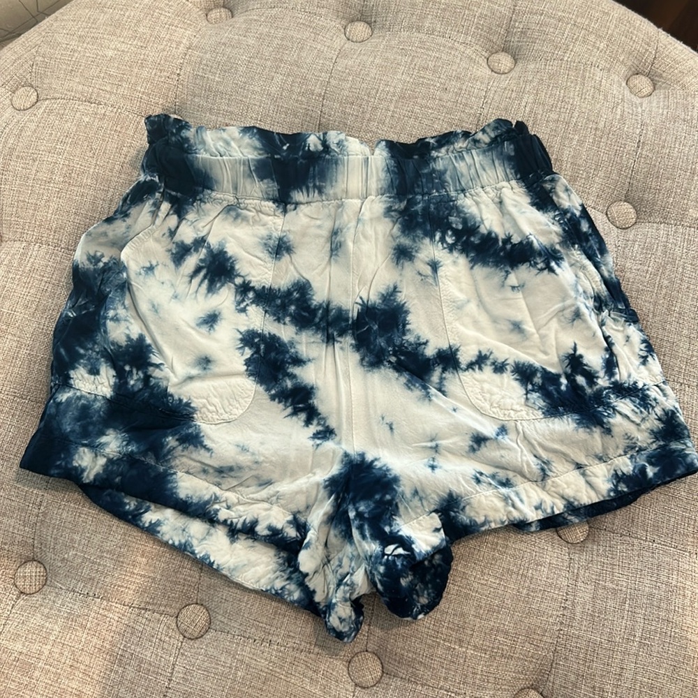 Blue and white bubble shorts